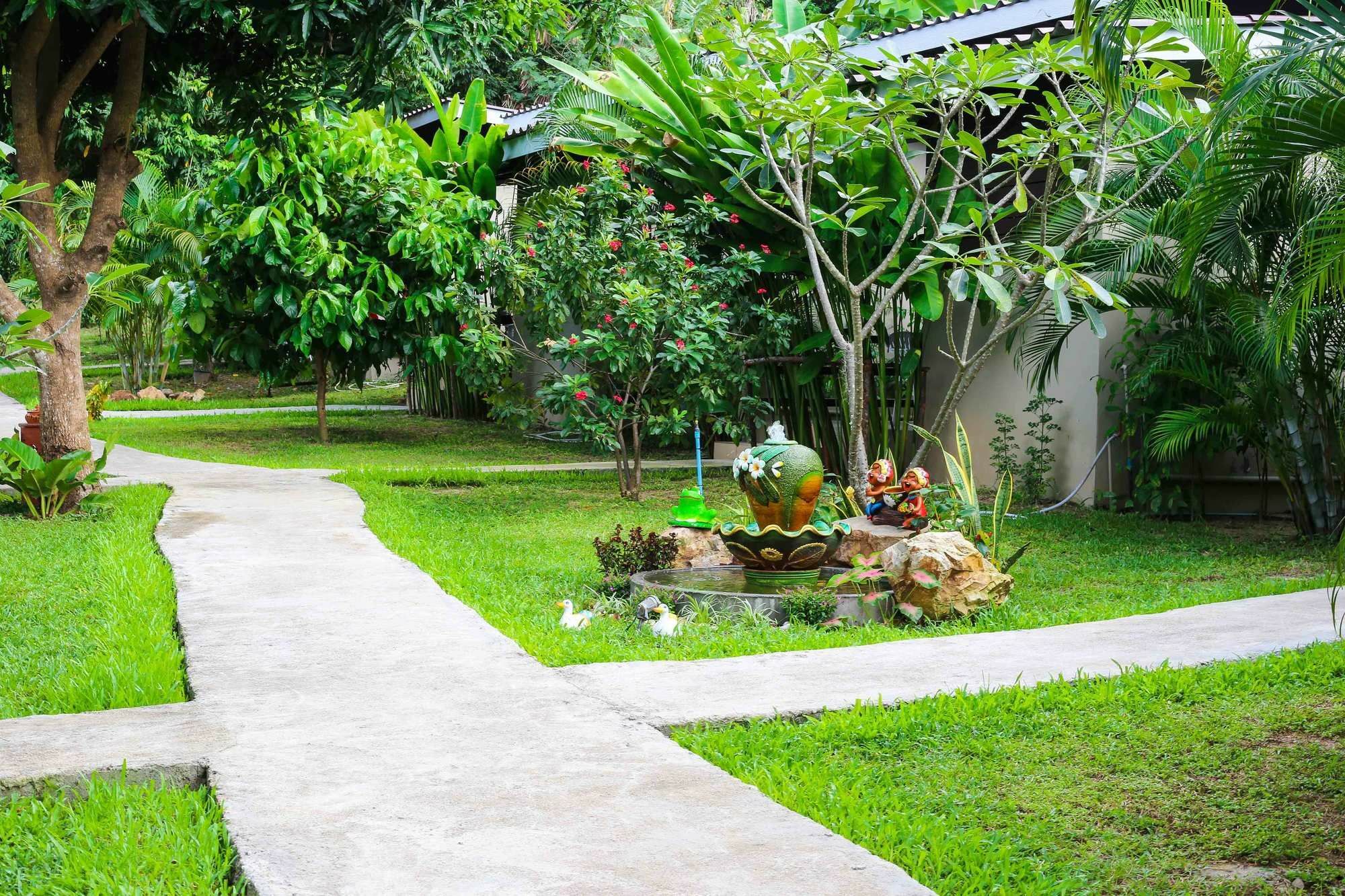 Hotel Bang Po Hut Ban Bang Po Exterior foto